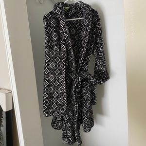 Vera Bradley fleece robe